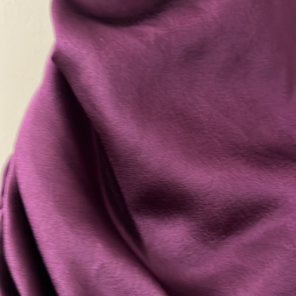 Cropped satin skirt set - Picture 6 of 8